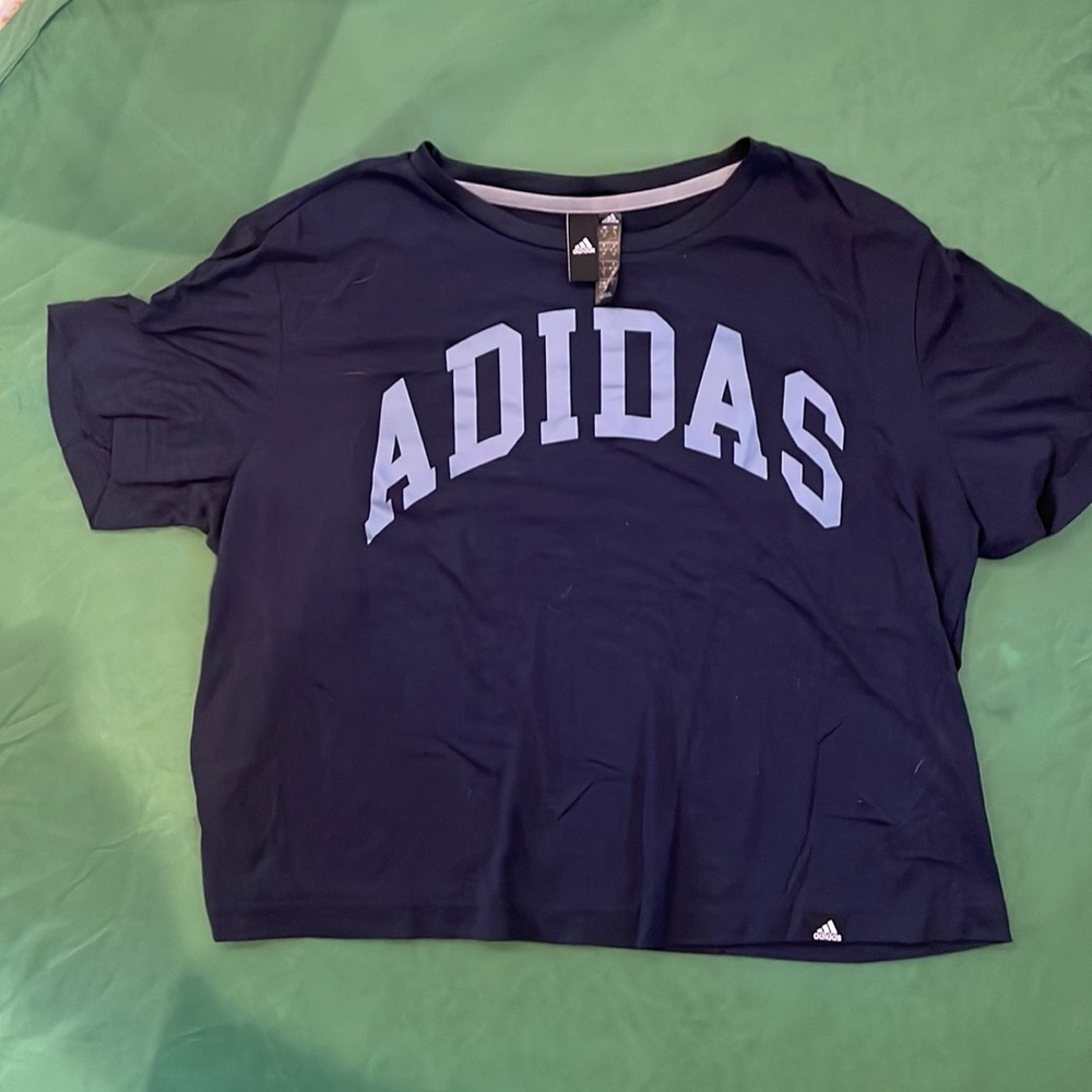 Woman’s Adidas tshirt size XL